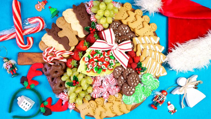 candy charcuterie tray